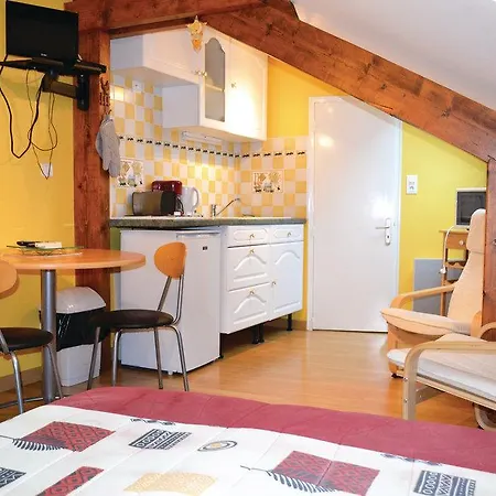 Apartman Vi *